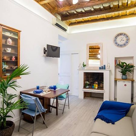 Colosseum/Panisperna Nina Apartament With Terrace Рим Екстер'єр фото