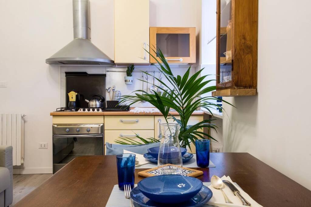 Colosseum/Panisperna Nina Apartament With Terrace Рим Екстер'єр фото